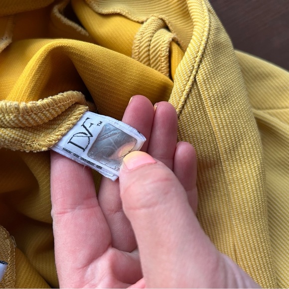 Diane Von Furstenberg Yellow Mini Skirt Size 2 - Picture 4 of 6